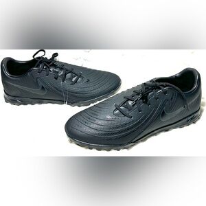 BRAND NEW black  leather Nike Phantom GX  sneaker women’s size 7.5 men’s size 6.